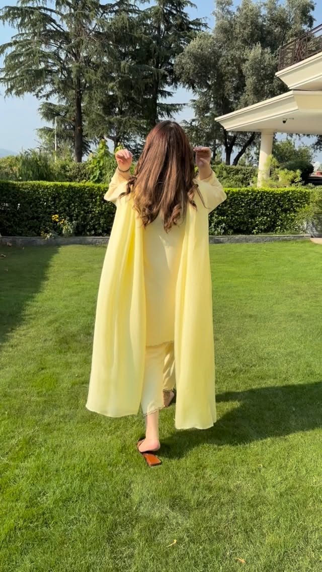 Sunlit Cape Set
